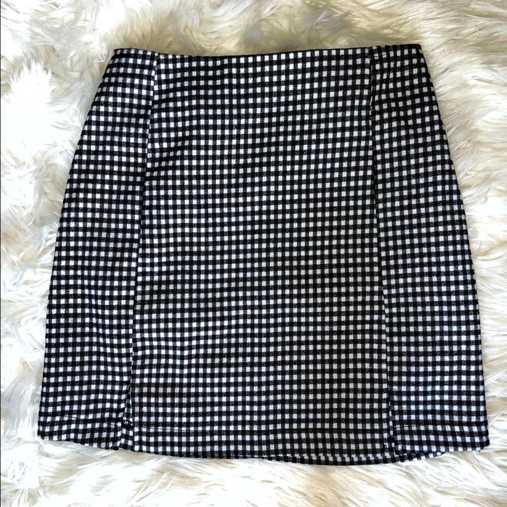 Eyeshadow checkered miniskirt with two front slits size 3